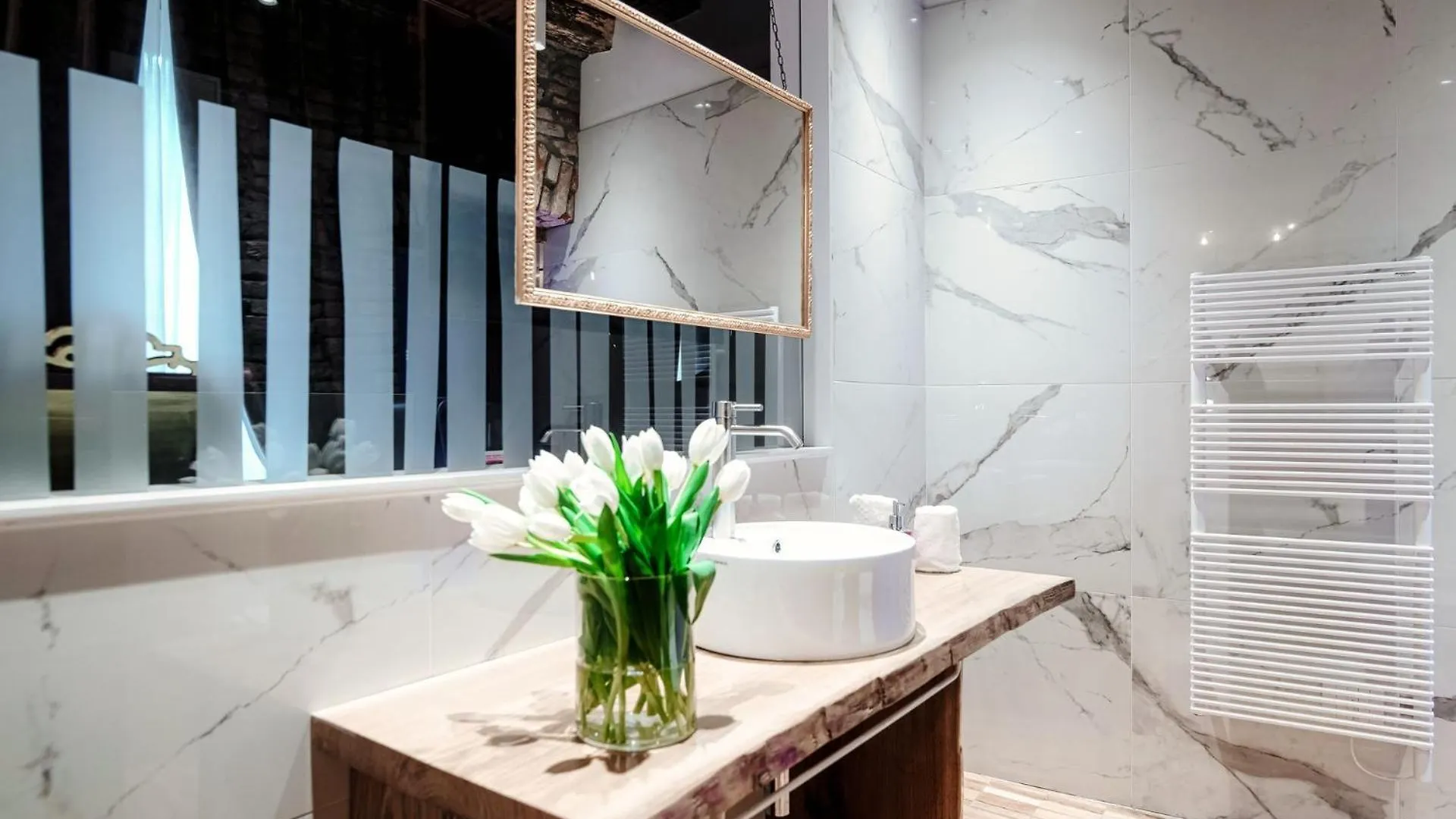 Vitrum - Como Luxury Suites 0*,  Italy