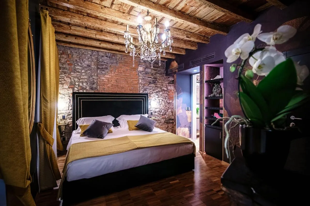 Vitrum - Como Luxury Suites Guest house
