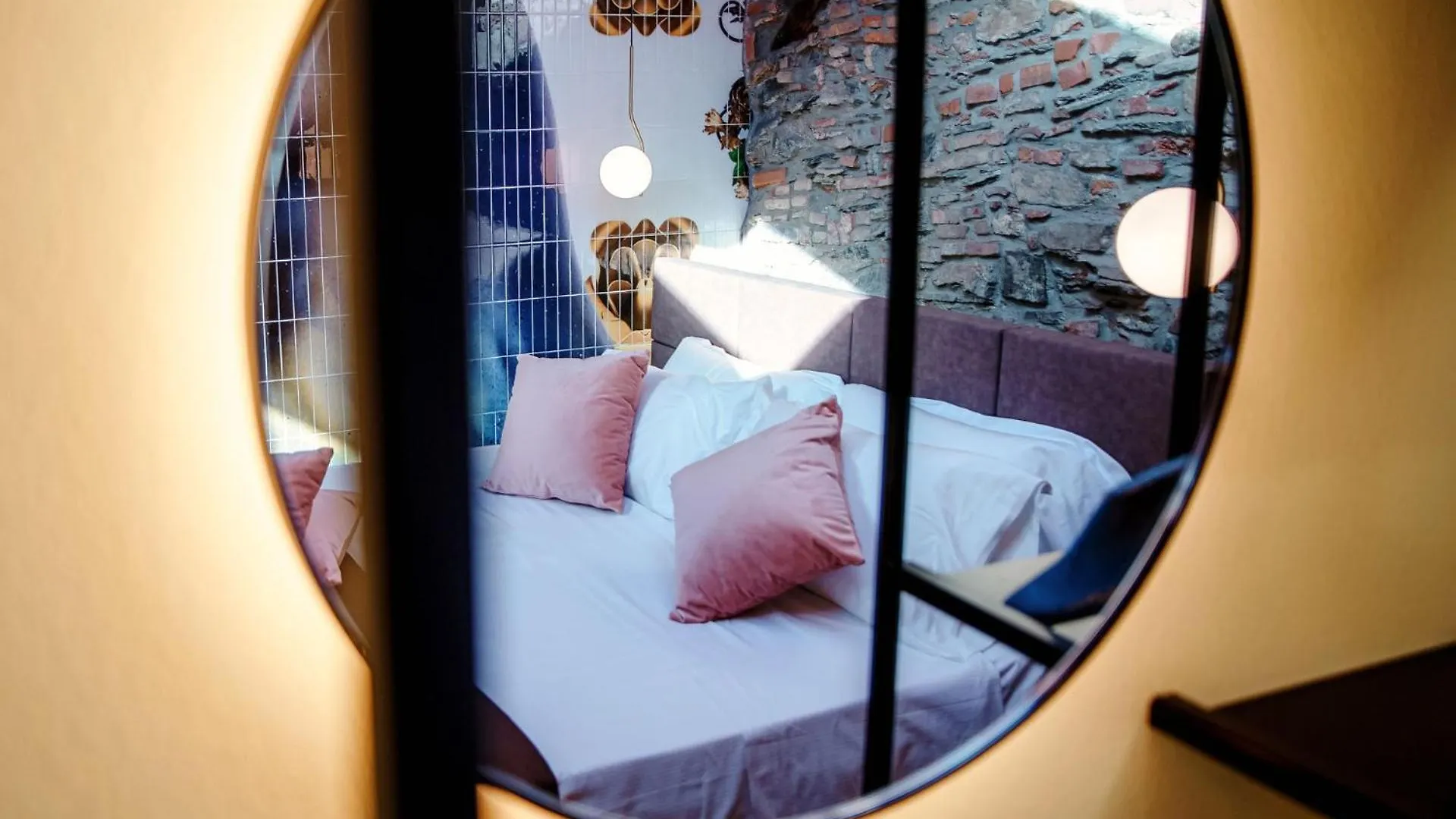 Vitrum - Como Luxury Suites Guest house