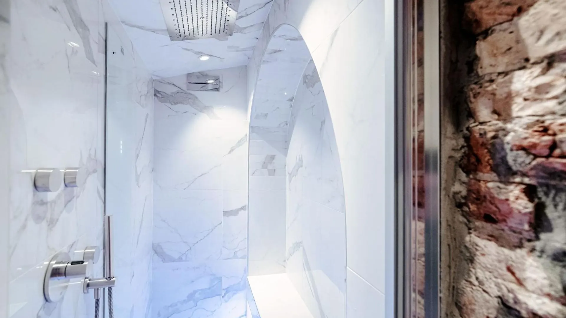 Vitrum - Como Luxury Suites 0*,  Italie